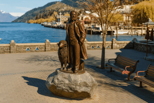 Statue of William Rees