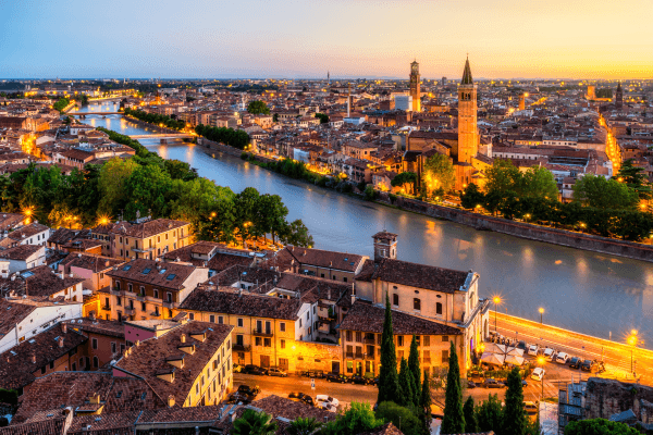 Verona: Romeo and Juliet Walking Tour with an APP — image 4
