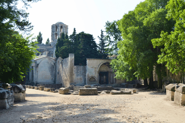 Historical Walking Tour of Ancient Arles — image 2