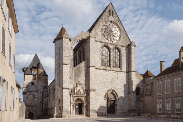 Chartres Self-Guided Walking Tour — image 2