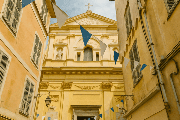 Old Nice: A Self-Guided Walking Tour — image 4
