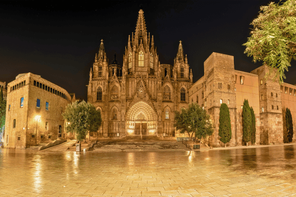 Barcelona Christmas Lights Self Guided Walking Tour — image 4