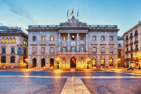 Barcelona Christmas Lights Self Guided Walking Tour — image 5