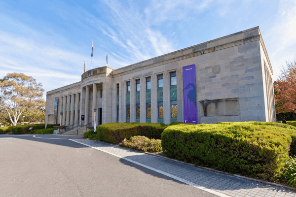 Canberra City Highlights Self Guided Walking Tour — image 3