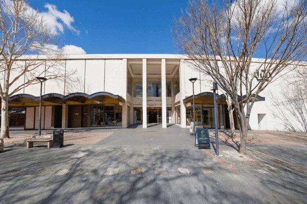 Canberra City Highlights Self Guided Walking Tour