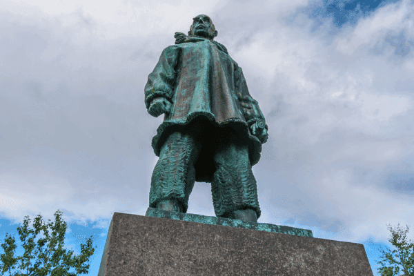 Roald Amundsen Monument